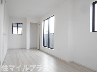 【洋室】 | 郡山市八山田6丁目新築一戸建て2棟 | 明るい洋室です