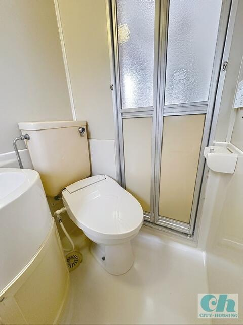 ウォシュレット付きトイレです♪