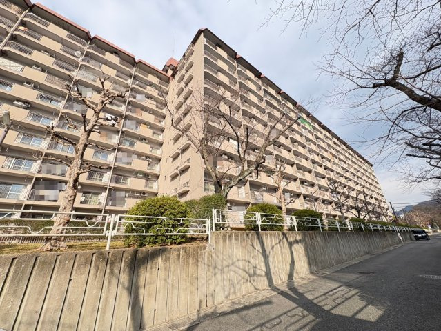 ◆室内リフォーム済み◆６階南西角住戸◆地下鉄東野駅徒歩１０分◆山科住宅Ｂ棟の外観|外観