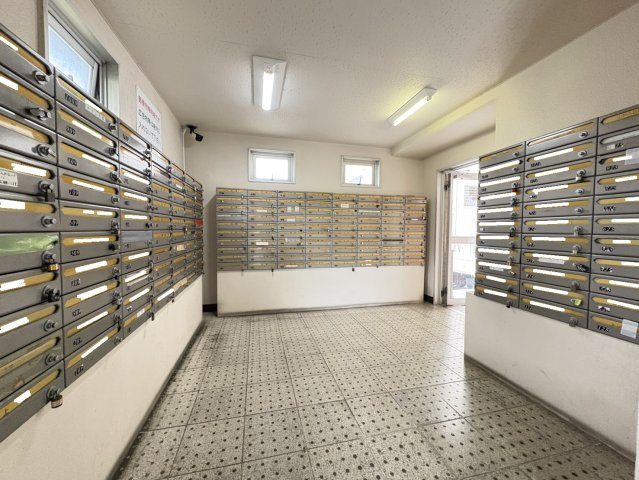 ◆室内リフォーム済み◆６階南西角住戸◆地下鉄東野駅徒歩１０分◆山科住宅Ｂ棟の設備|集合ポスト