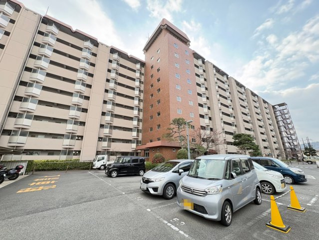 ◆室内リフォーム済み◆６階南西角住戸◆地下鉄東野駅徒歩１０分◆山科住宅Ｂ棟の駐車場|駐車場