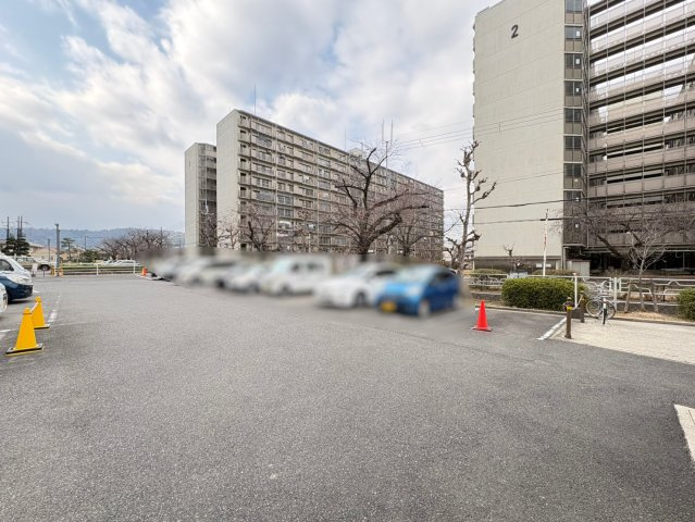 ◆室内リフォーム済み◆６階南西角住戸◆地下鉄東野駅徒歩１０分◆山科住宅Ｂ棟の駐車場|駐車場