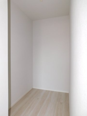 名古屋市西区花原町1期の収納|◇大容量ウォークインクローゼット◇　　大きな荷物もしっかり収納できます！