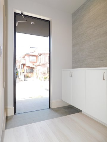 名古屋市西区花原町1期の玄関|◇玄関◇　　家族の履物がしっかり収納できるシューズ収納！　