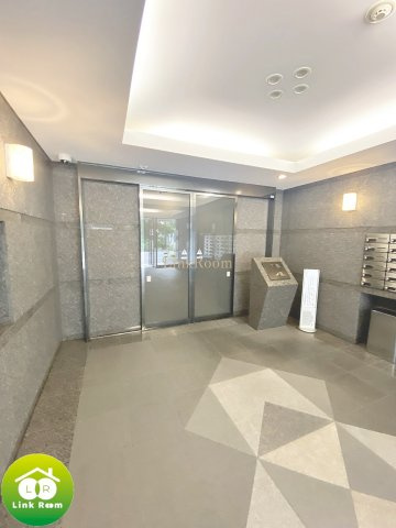 ルーブル両国弐番館のエントランス