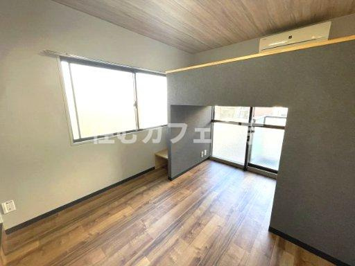 ReDEAL国立WESTの洋室