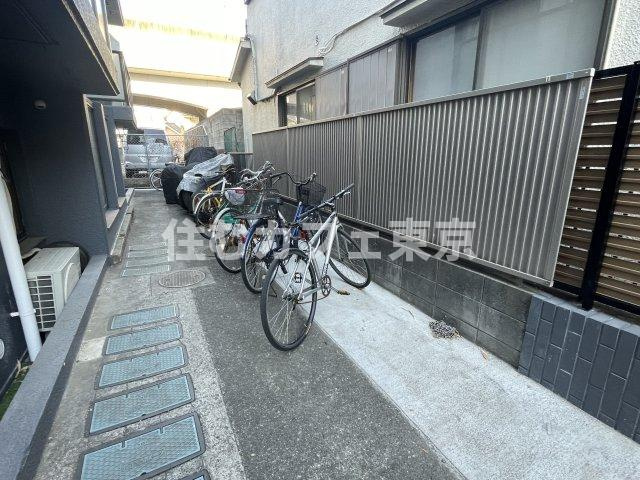 ReDEAL国立WESTのその他共用部分|自転車置き場です