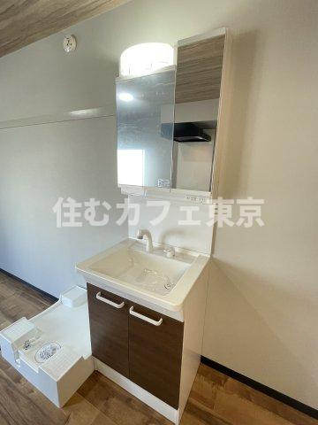 ReDEAL国立WESTの独立洗面台