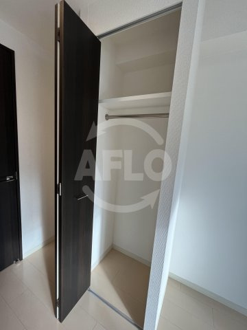 エステムコート難波WEST-SIDEⅢドームシティの収納|エステムコート難波WEST-SIDEIIIドームシティ　クローゼット