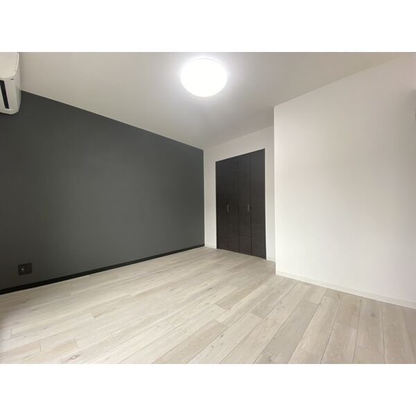 クレアモントヒルズ宝塚の居間・リビング