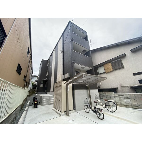 クレアモントヒルズ宝塚の外観