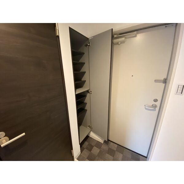 クレアモントヒルズ宝塚の玄関