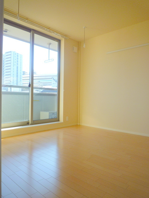 グランドソレイユの洋室|★キレイなフローリングのお部屋です★