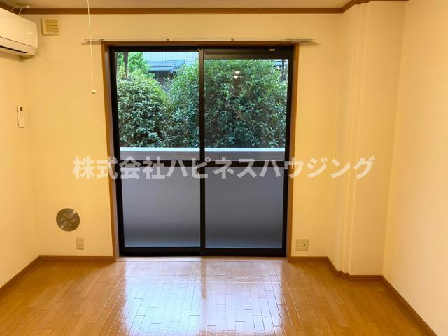 ピアリープレイスの洋室|室内