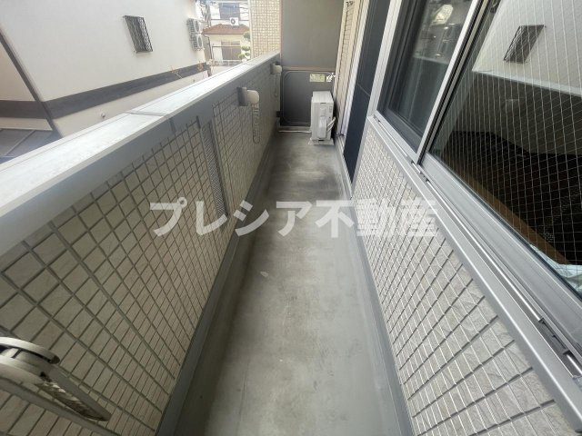 YUSEI RESIDENCE 甲子園のバルコニー