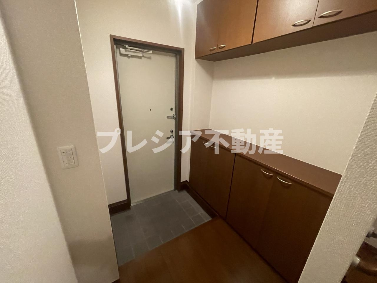 YUSEI RESIDENCE 甲子園の玄関