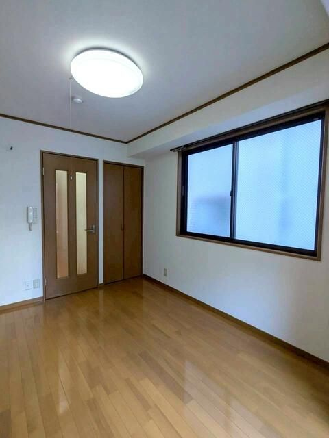 クラウン曳舟の居間・リビング