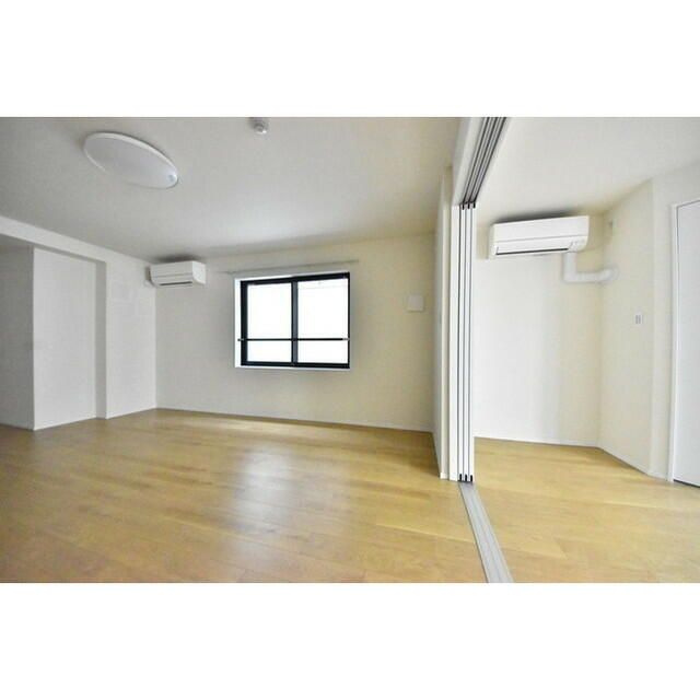 グランパセオ大岡山の洋室