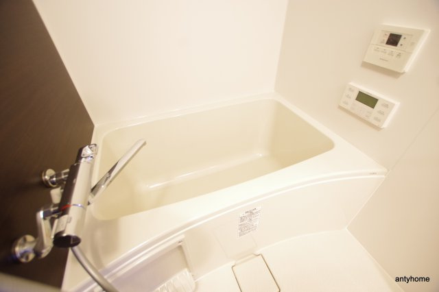 プレサンス心斎橋ニスト　仲介手数料無料の浴室