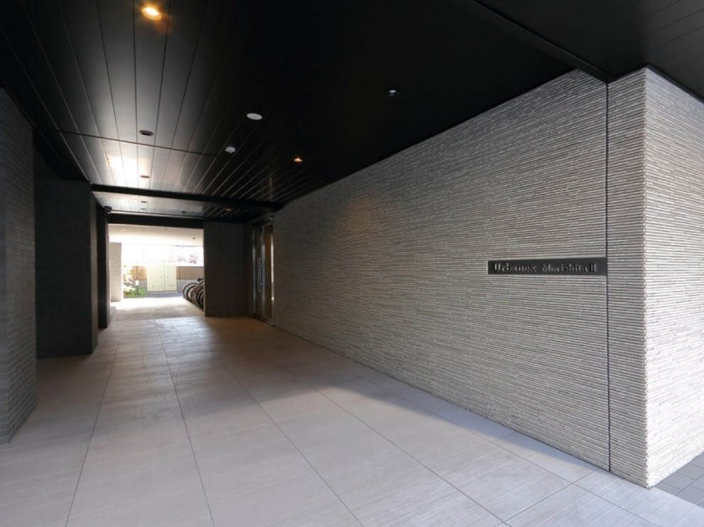 レジディア浅草吾妻橋のエントランス