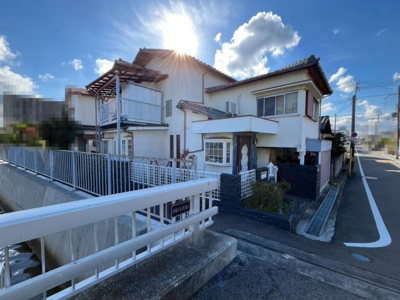 【前面道路含む現地写真】 | 羽衣４丁目　売土地 | セブンイレブンまで徒歩７分！ちょっとしたお買い物に便利ですね！