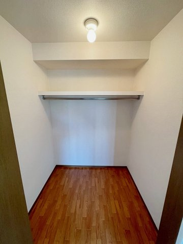宝塚市安倉南４丁目の賃貸マンションの収納