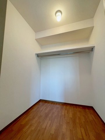 宝塚市安倉南４丁目の賃貸マンションの収納