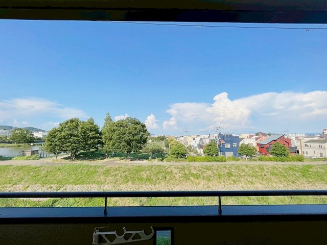 宝塚市安倉南４丁目の賃貸マンションの展望