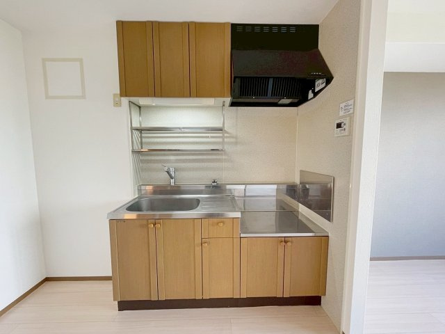 宝塚市安倉南４丁目の賃貸マンションのキッチン
