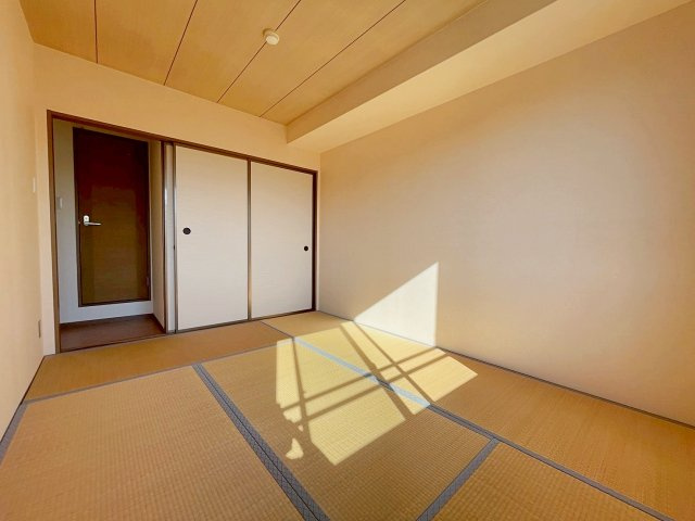 宝塚市安倉南４丁目の賃貸マンションの和室