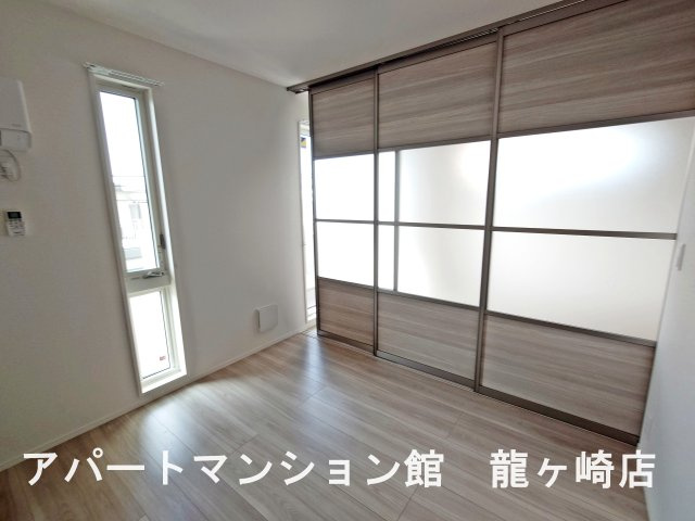 セレウィータ栄町の寝室