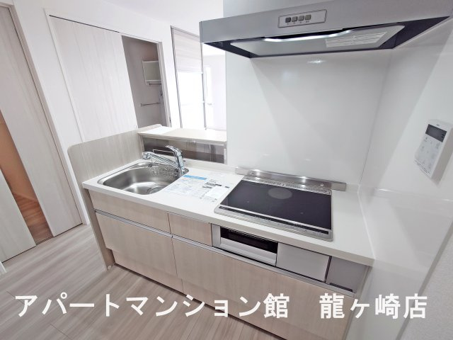 セレウィータ栄町のキッチン