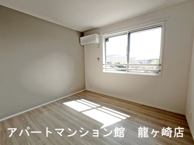 セレウィータ栄町の寝室