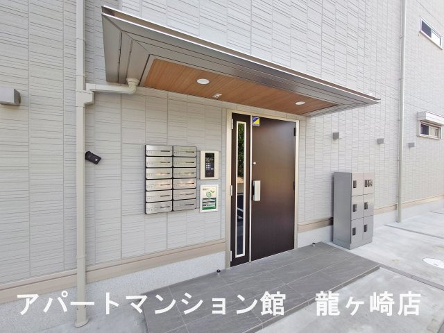 セレウィータ栄町のエントランス
