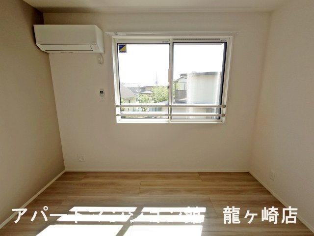 セレウィータ栄町の寝室