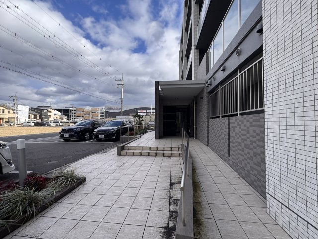 グレース桂川のエントランス