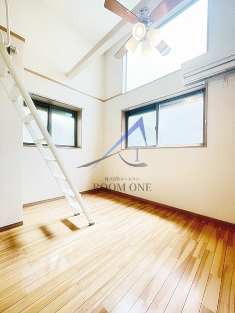 エアプレイス元住吉の居間・リビング|洋室のお部屋です。