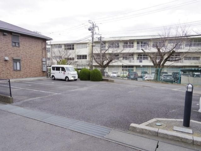 シャルムアイ Ａ・Ｂの駐車場|駐車場