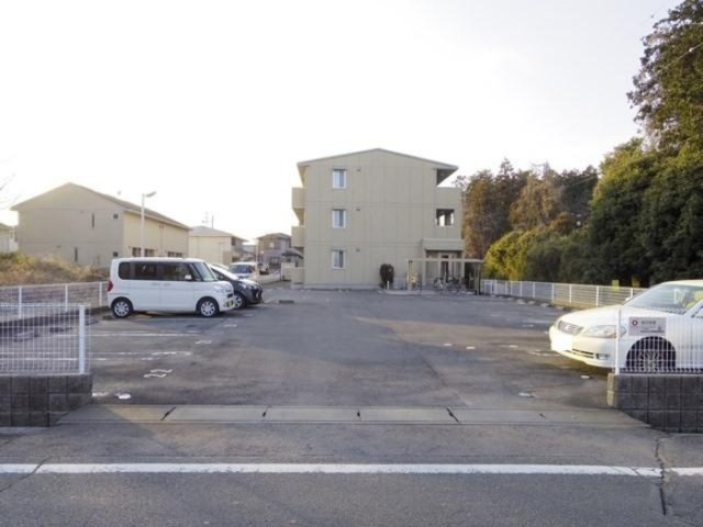 メゾンシャルマンの駐車場|駐車場