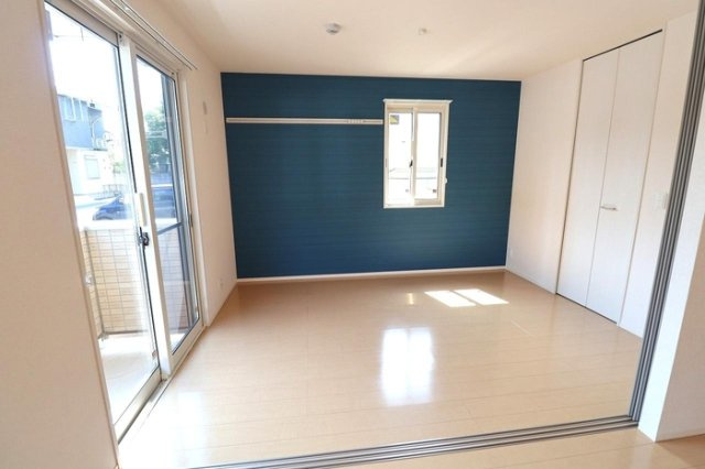 メゾンシャルマンの子供部屋|洋室（ハングバー付き）