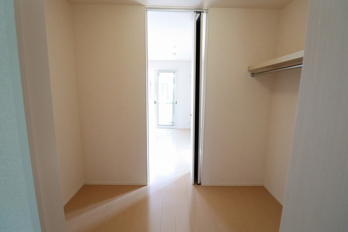 メゾンシャルマンの収納|ウォークスルークローゼット