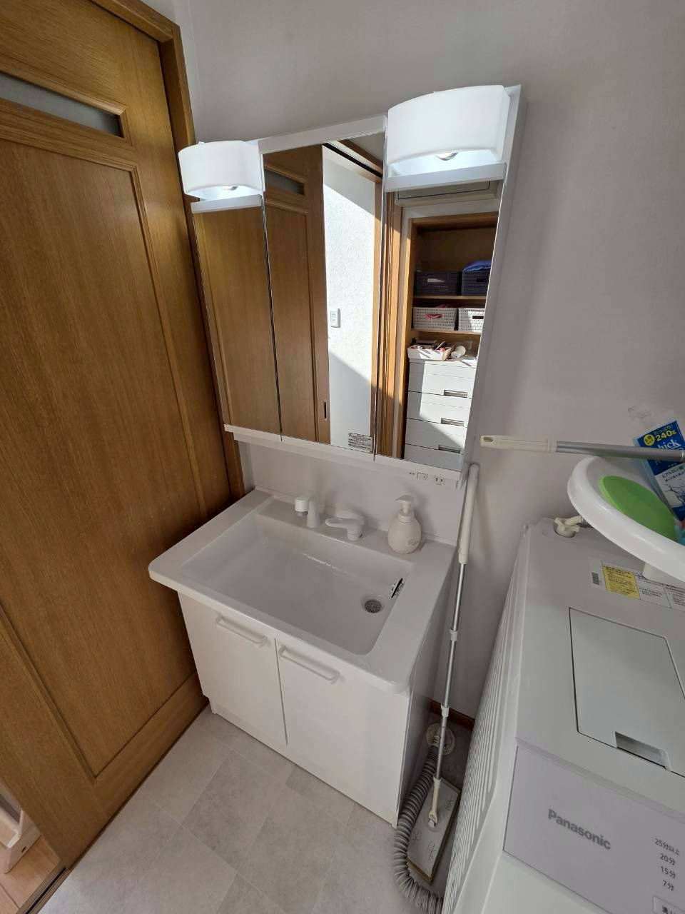 春採5丁目　中古住宅の独立洗面台