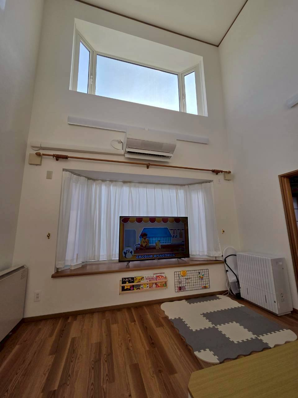 春採5丁目　中古住宅の居間・リビング