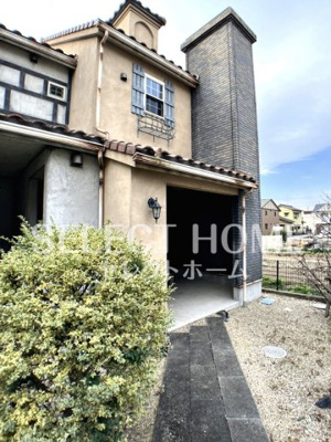 【エントランス】 | リーブルシャンブレットC | 建物の内部です