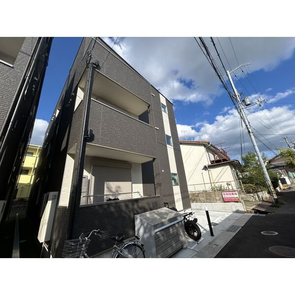 ジーメゾン寝屋川泰町アリビオ