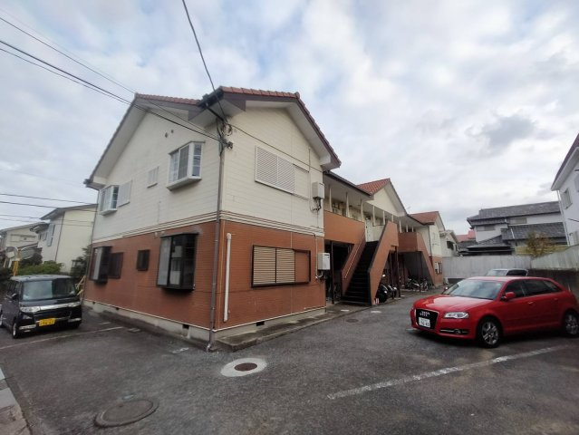 ビックベアー5　の駐車場
