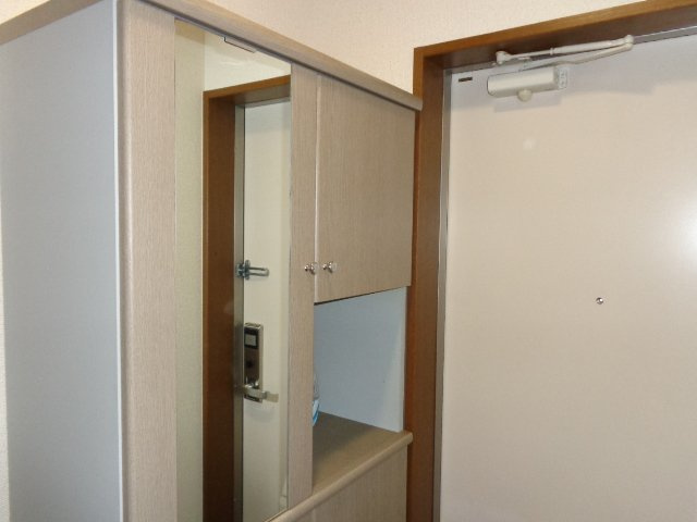 エトワール２０の玄関|下駄箱