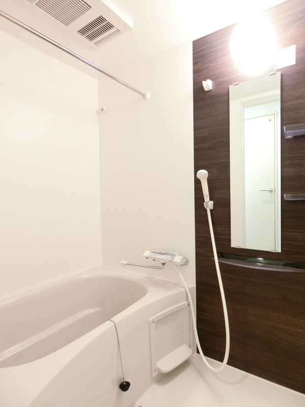 リブリ・ルカーサ岡崎公園の浴室