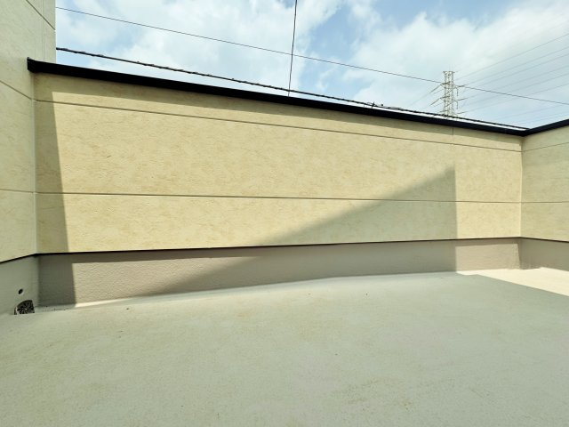 練馬区南大泉1丁目 限定1棟のバルコニー|広々としたバルコニー
陽当り良好でお洗濯物もしっかりと乾きます