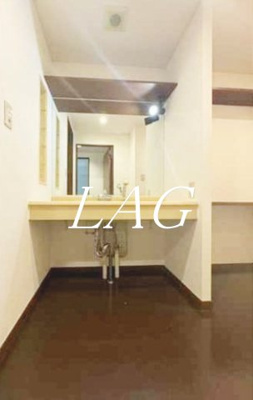 【独立洗面台】 | 綾東ヴィレッジ弐番館 | 独立洗面台です。